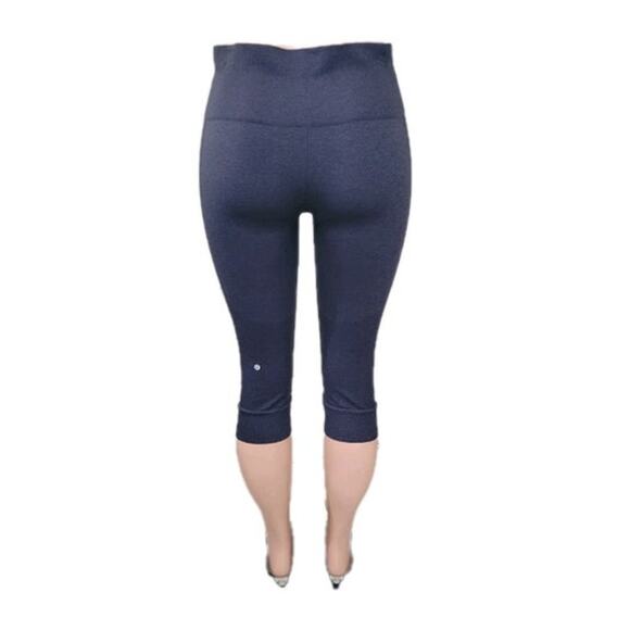 Lululemon Seamlessly‎ Street Crop Leggings Women's Size 8 Cadet Blue Yoga - Picture 8 of 13